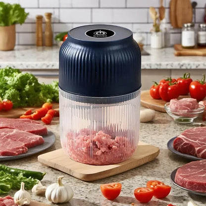 Electric Garlic Chopper, 4 Sharp Blades，Portable Veggie Chopper, 350ML Garlic Grinder Masher Onion Chopper, Blender to Vegetable, Cordless Food Processor for Ginger, Chili, Fruit, Meat, Spices, Beans, etc